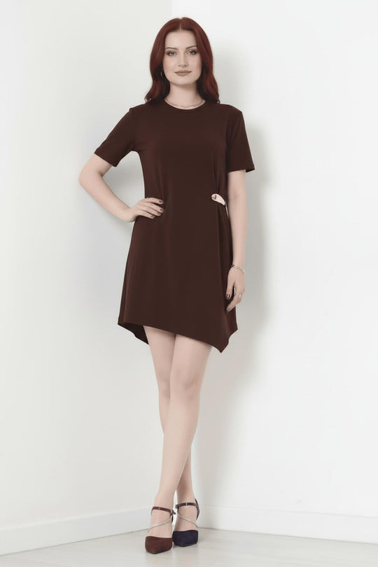 Kurzarmkleid Mit Accessoire - Detail — Braun