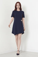 Robe Courte À Manches Courtes Avec Détail Accessoire — Bleu Marine