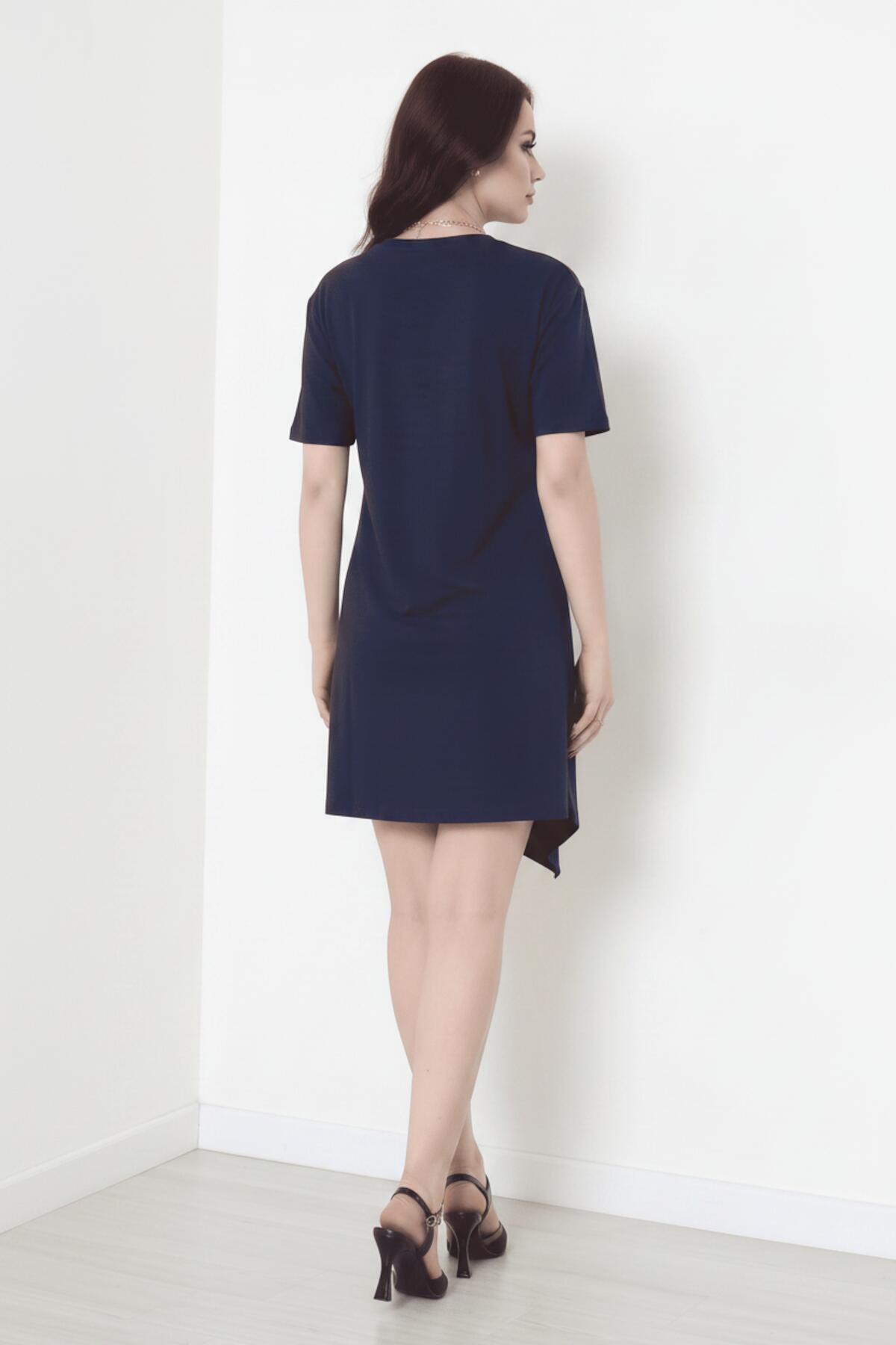 Korte Mouw Jurk Met Accessoire - Detail — Marineblauw