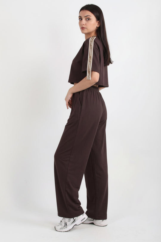 Two‑Piece Wide‑Leg Set With Belt Stripe — Brown