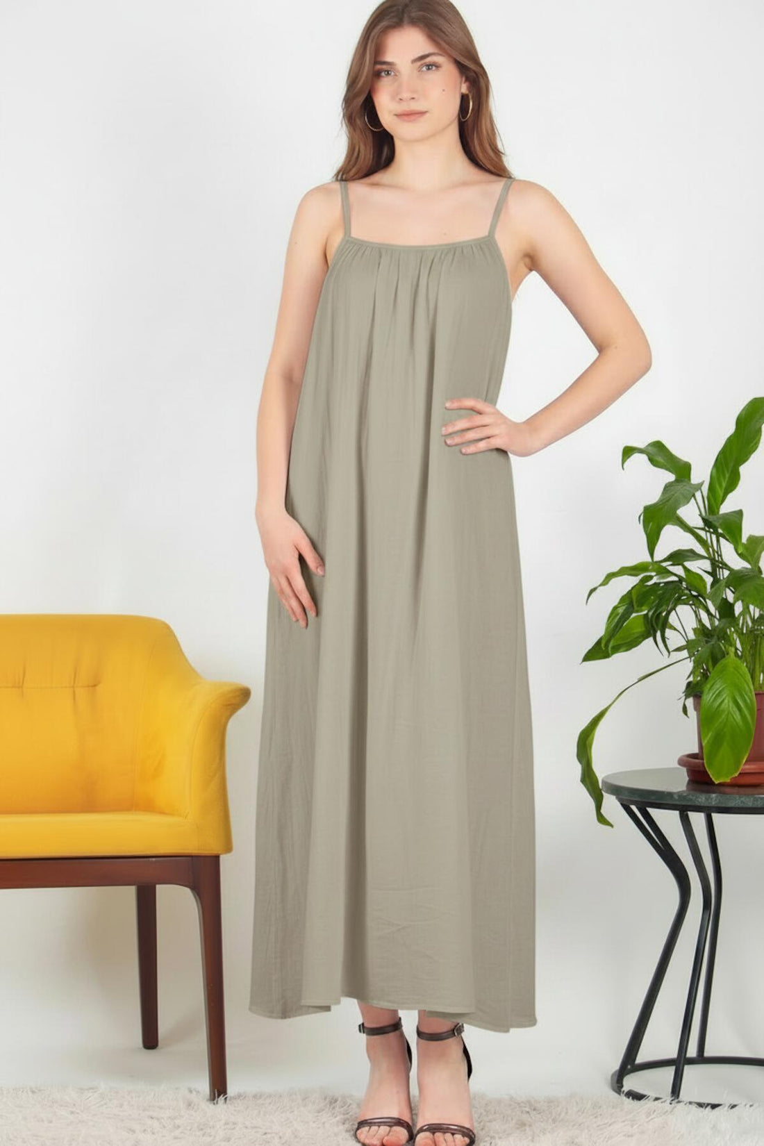 Robe Midi En Voile Italien À Fines Bretelles — Kaki