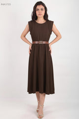 Robe Avec Épaulettes Et Taille Élastiquée Fine — Marron