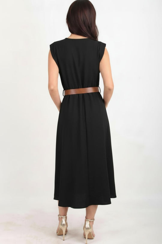 Schwarzes Kleid Mit Schulterpolstern Und Schmalem Gummizug In Der Taille