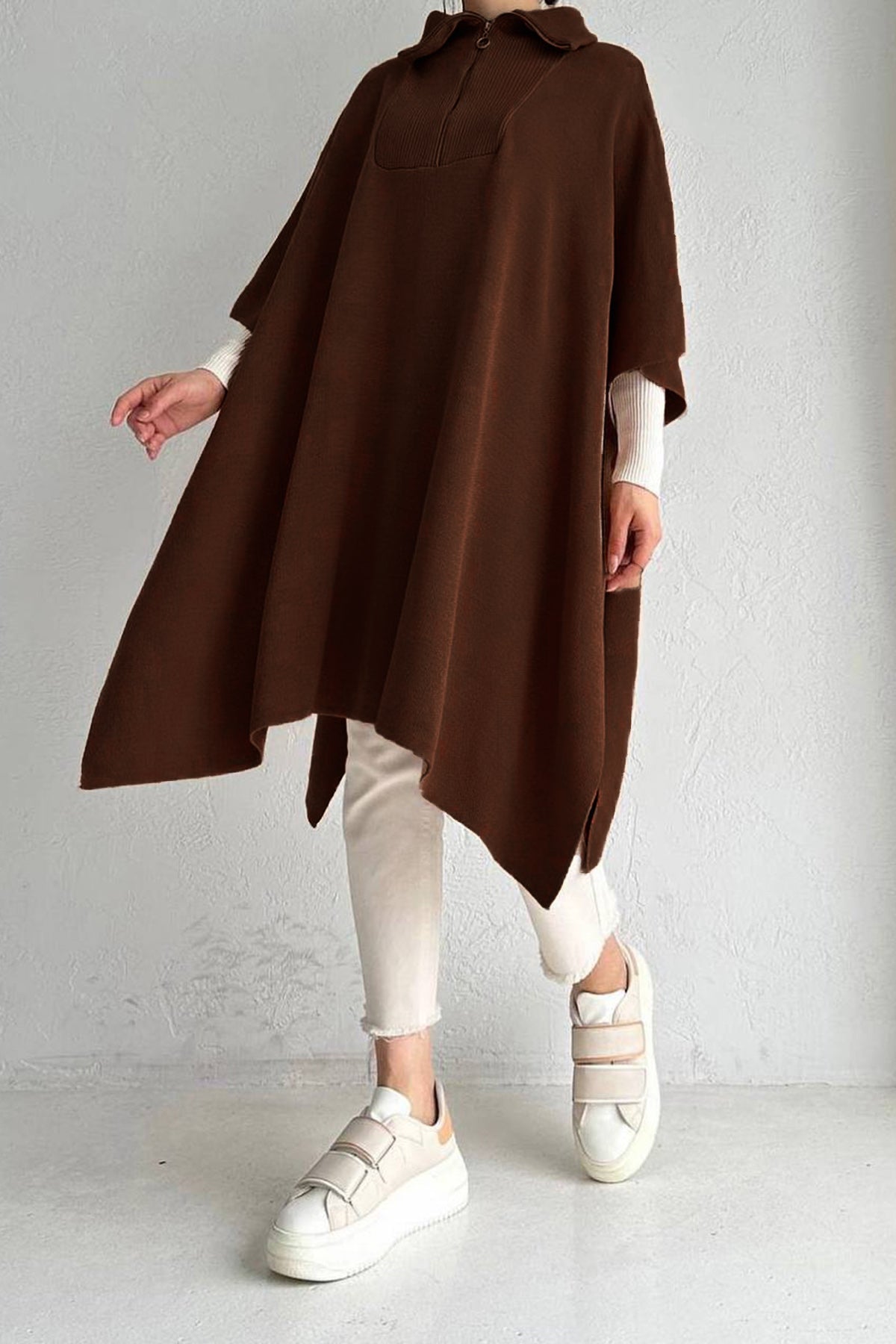 Fijngebreide poncho met kraag met ritssluiting NPNC0007K2370KHV