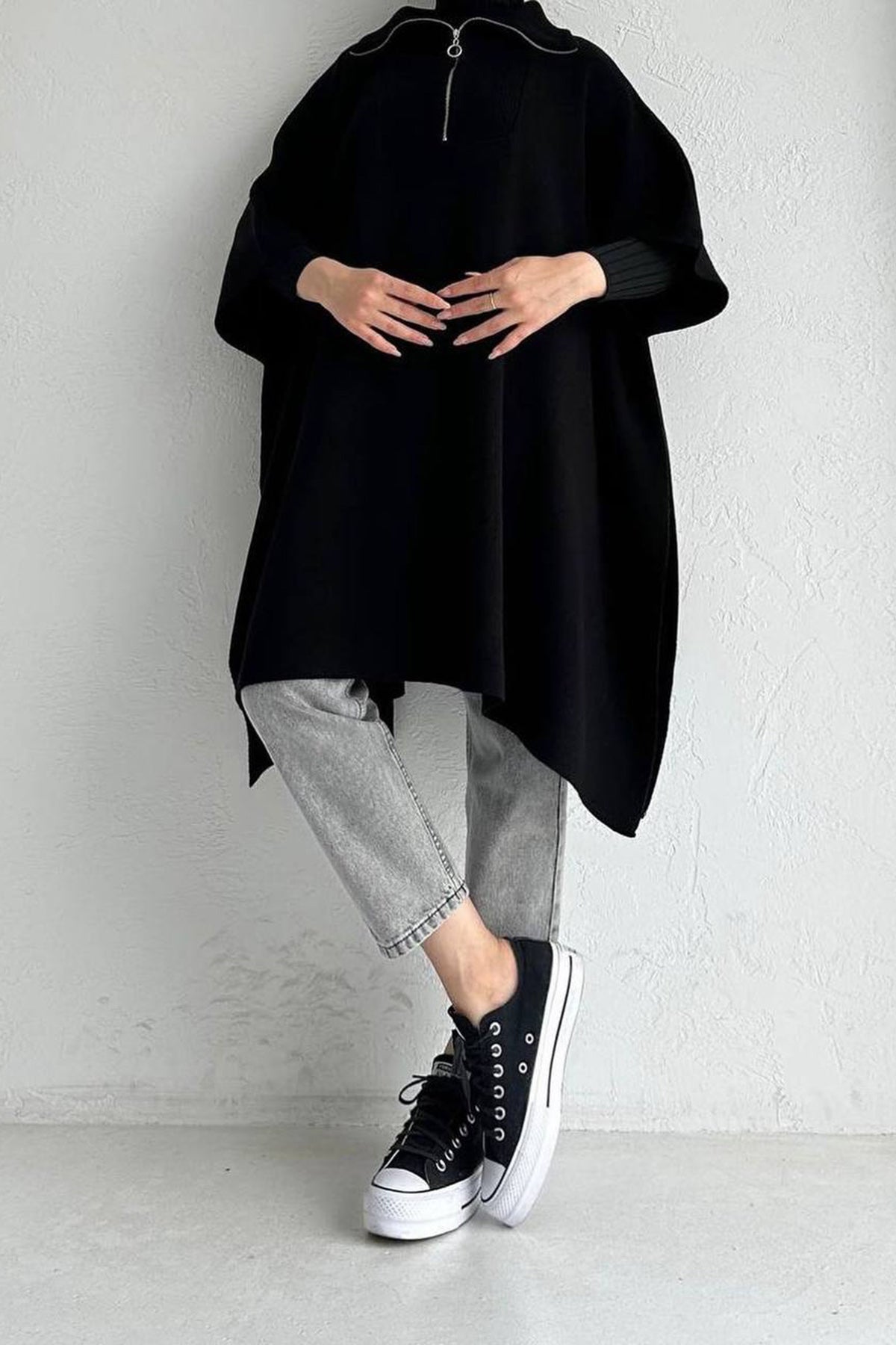 Fijngebreide poncho met kraag met ritssluiting NPNC0007K2370SYH