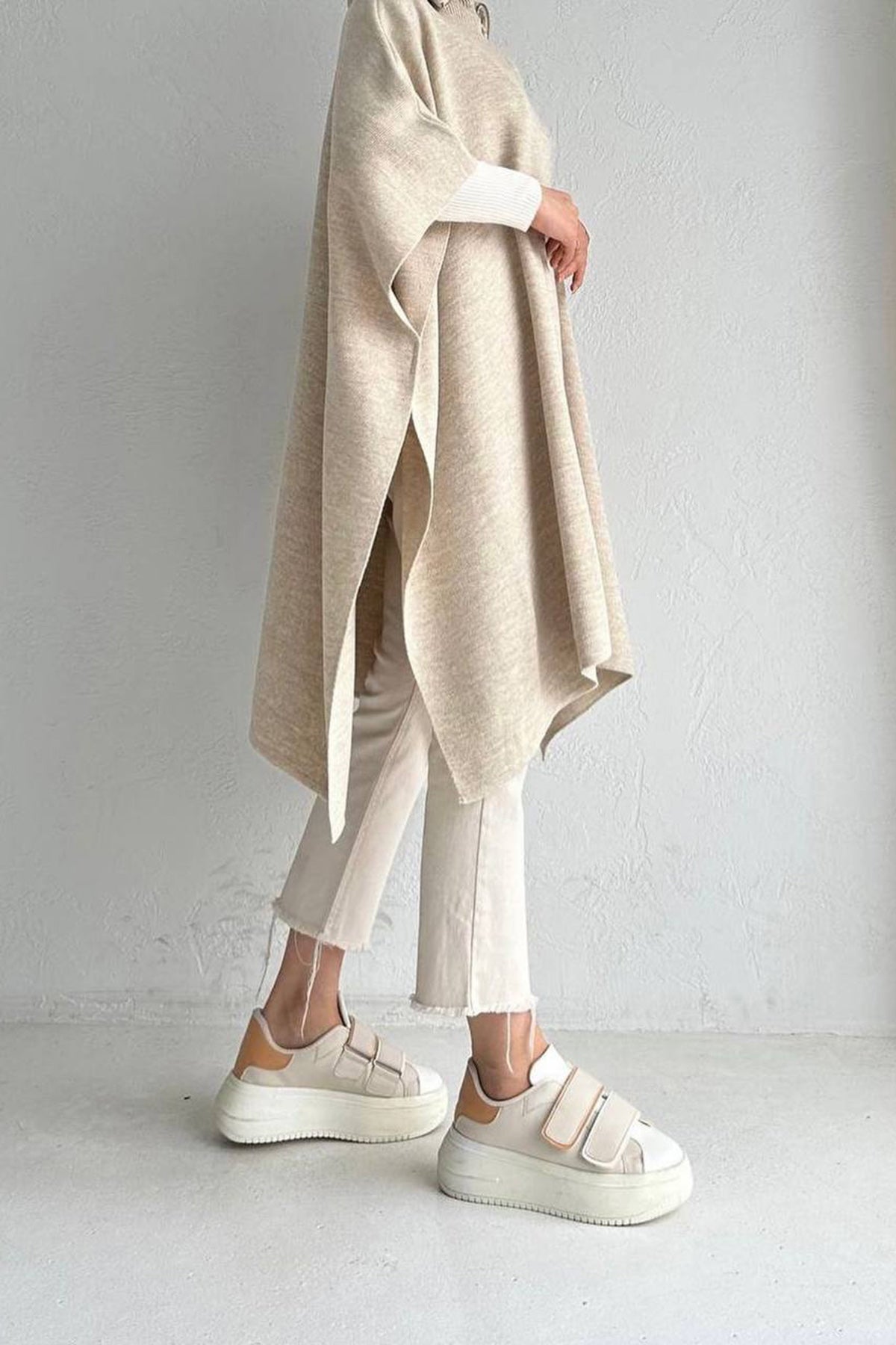 Feinstrick Poncho mit RV-Kragen NPNC0007K2370TAŞ