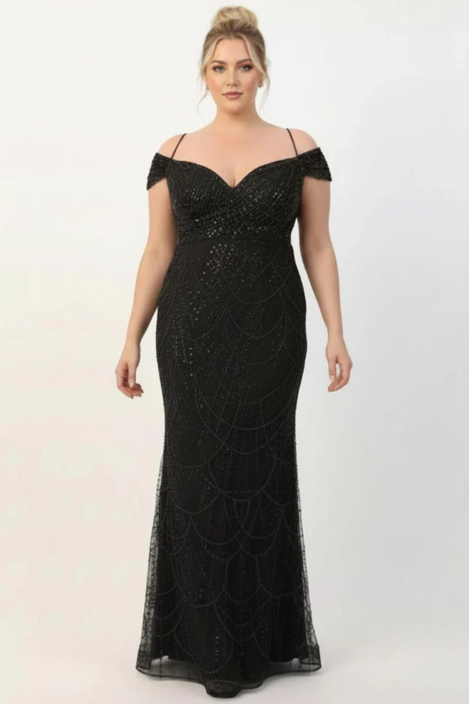 Robe De Soirée Grande Taille À Épaules Dénudées Et Ornée De Perles — Noir