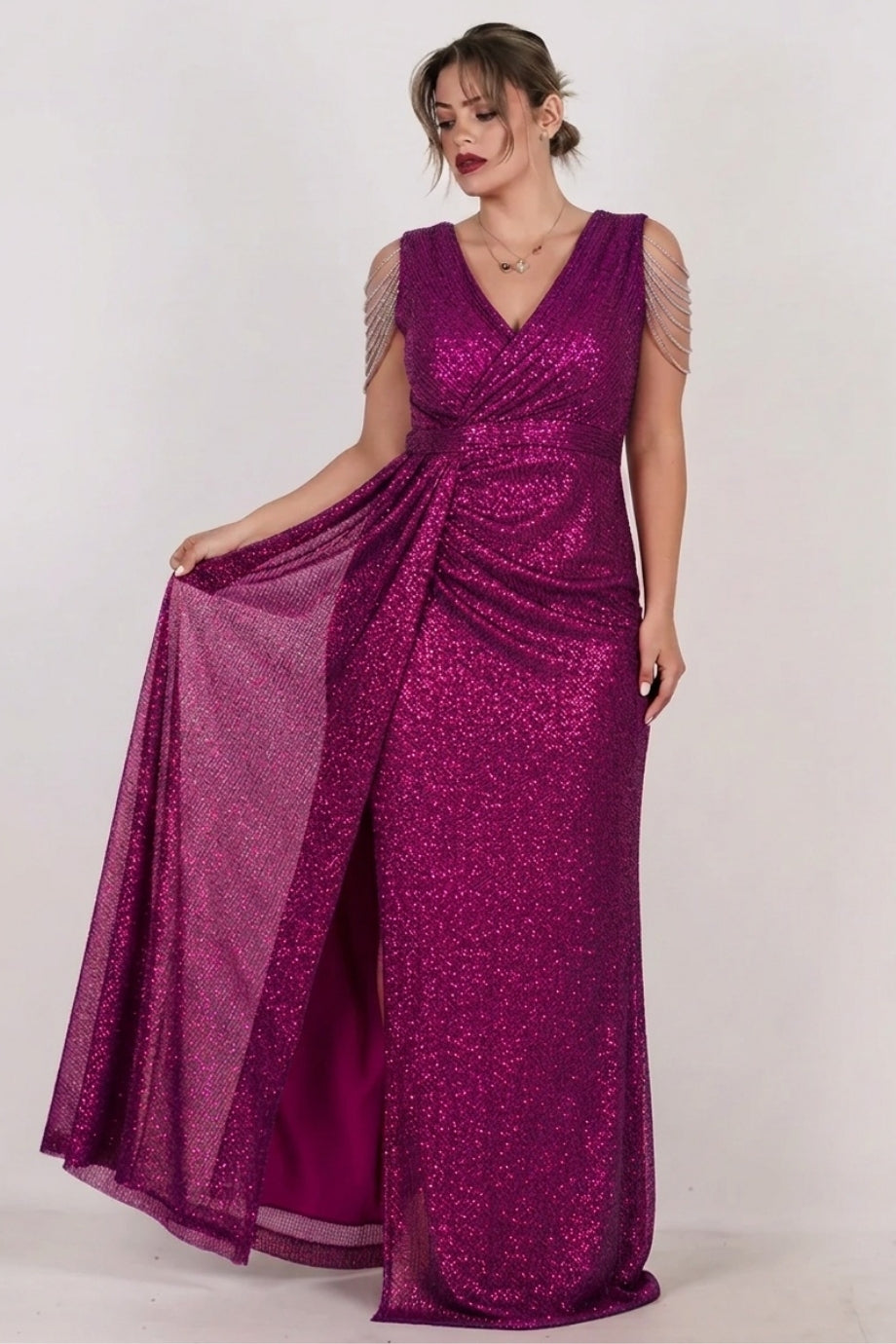 Robe De Soirée Fuchsia À Sequins Grande Taille Avec Chaîne À L'épaule